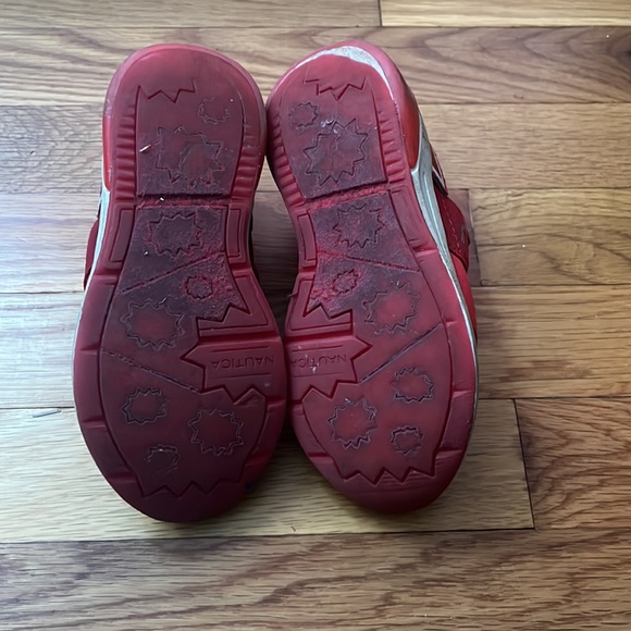 3/$5๐ท Red Nautica Slip on Light Up Sneakers - Picture 5 of 6